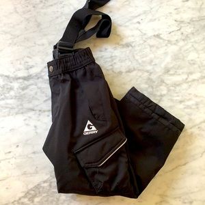 Size 5/6 snow pants. With suspenders.